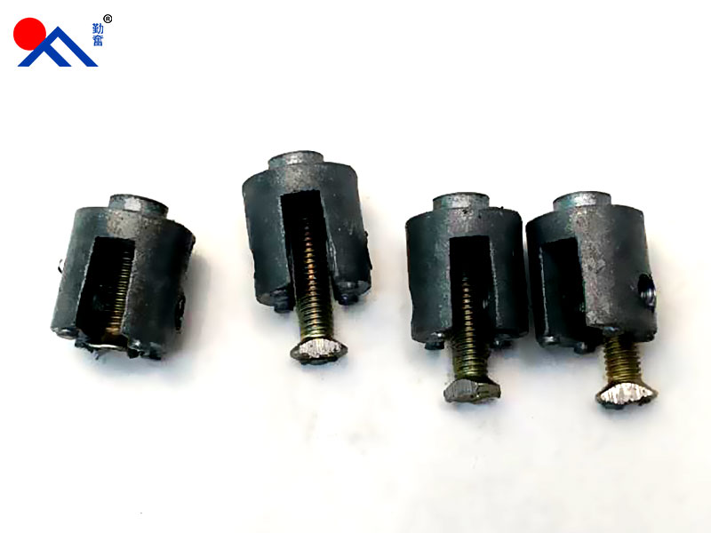 臥式電旋轉式烤禽箱玻璃固定螺絲